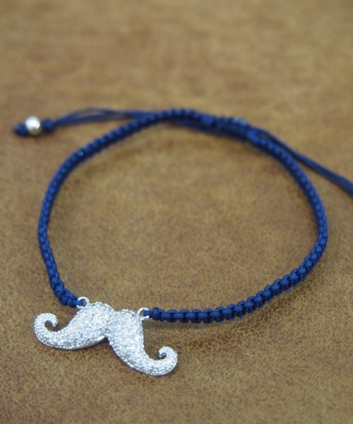 RANDOM(ランダム)の「【 RANDOM / ランダム 】 MUSTACHE CUBIC ZIRCONIA CORD BRACELET / キュービック ジルコニア ブレスレット(ブレスレット・メンズ・ネイビー/レッド/グレー/ブラック/ゴールド・FREE)」の1枚目の写真
