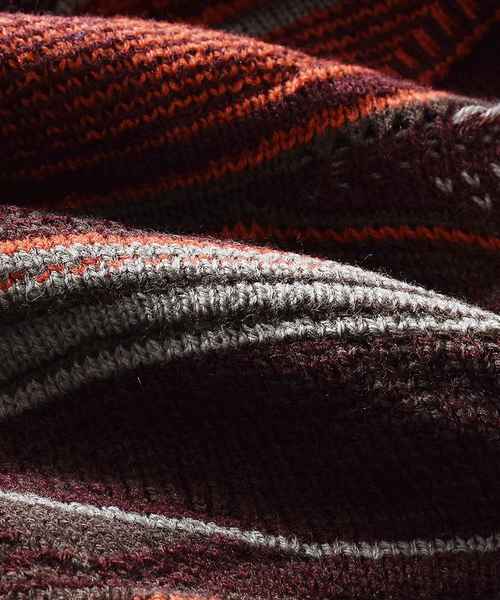 MinoriTY（マイノリティ）の「クージー柄ミックスオーバーサイズクルーニット レトロ柄ビッグニット（ニット/セーター・メンズ・ブラック/ワイン/ネイビー・M/L）」の8枚目の写真