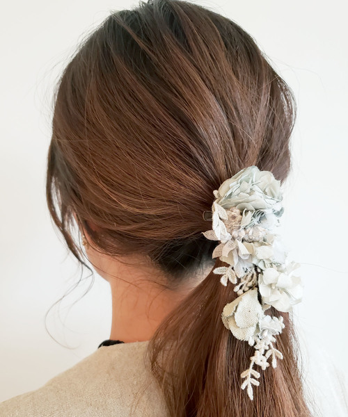m.soeur(エムスール)の「アイス・グレーの揺れるコサージュ*(ブローチ/コサージュ・レディース・グレー・FREE)」の3枚目の写真