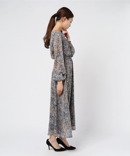 ENVYM（アンビー）の「フラワーペイズリースリットロングＯＰ（ワンピース・レディース・ブラック/ベージュ・FREE）」の5枚目の写真