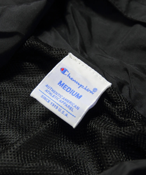 Champion(チャンピオン)の「Champion/チャンピオン アノラックパーカー(マウンテンパーカー・メンズ・ブラック/パープル/ターコイズブルー・M/L)」の15枚目の写真