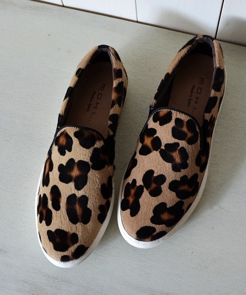 MOHI（モヒ）の「MOHI:スリッポン◇（スニーカー・レディース・ブラック/レオパード・37/36/38）」の2枚目の写真