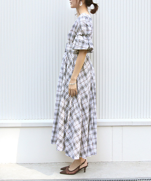 RANDA（ランダ）の「ボリュームスリーブロングワンピース（ワンピース・レディース・ホワイト/ブラウン/チェック/ブラック・1/0）」の8枚目の写真