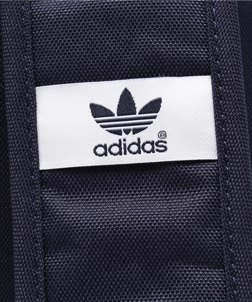 adidas Originals(アディダスオリジナルス)の「アディダス オリジナルス 三つ葉 レトロ リュック adidas Originals AC BACK PACK CLASSIC Navy(バックパック/リュック・レディース・ネイビー・ONE SIZE)」の3枚目の写真