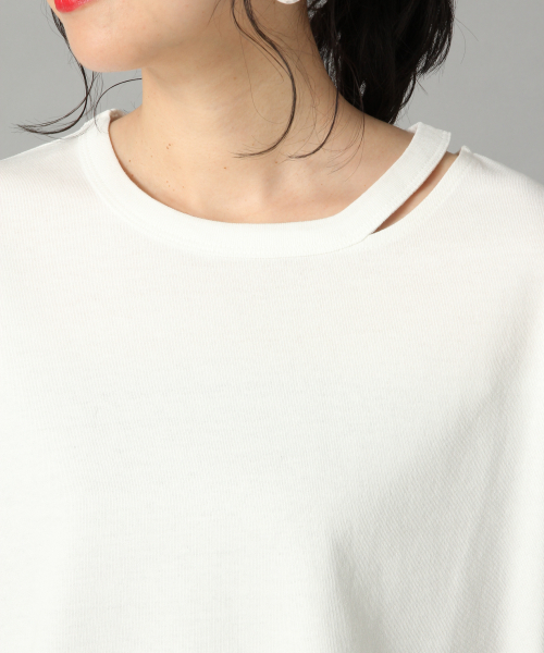 LOWRYS FARM(ローリーズファーム)の「ネックスリットTEE 837759(Tシャツ/カットソー・レディース・ブラック/ベージュ/オフホワイト・FREE)」の16枚目の写真
