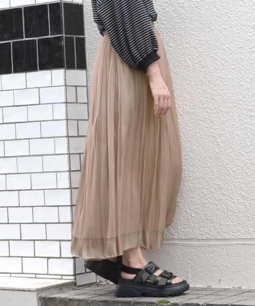 w closet(ダブルクローゼット)の「シャイニーサテン×チュールリバーシブルスカート(スカート・レディース・スモークグレー/ベージュ/ブラウン系その他・FREE)」の20枚目の写真