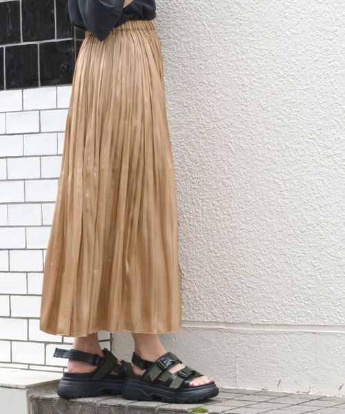 w closet(ダブルクローゼット)の「シャイニーサテン×チュールリバーシブルスカート(スカート・レディース・スモークグレー/ベージュ/ブラウン系その他・FREE)」の6枚目の写真