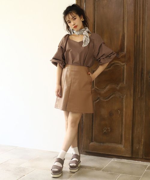 one after another NICE CLAUP（ワンアフターアナザーナイスクラップ）の「フェイクレザーミニ台形スカート（スカート・レディース・アイボリー/ブラウン/キャメル・FREE）」の12枚目の写真