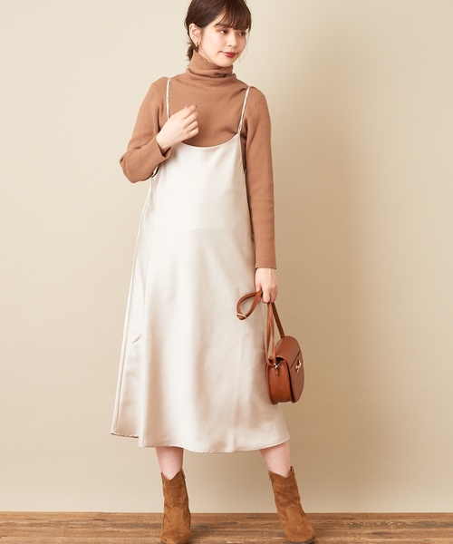 natural couture(ナチュラルクチュール)の「サテン2WAYキャミワンピース(ワンピース・レディース・ブラウン/ピンク/アイボリー/キャメル・FREE)」の20枚目の写真