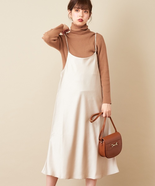 natural couture(ナチュラルクチュール)の「サテン2WAYキャミワンピース(ワンピース・レディース・ブラウン/ピンク/アイボリー/キャメル・FREE)」の17枚目の写真