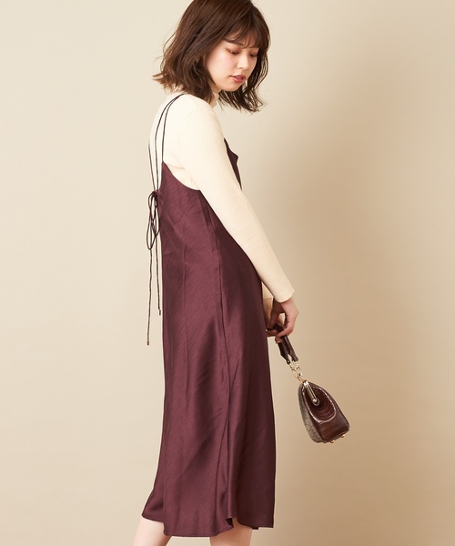natural couture(ナチュラルクチュール)の「サテン2WAYキャミワンピース(ワンピース・レディース・ブラウン/ピンク/アイボリー/キャメル・FREE)」の5枚目の写真