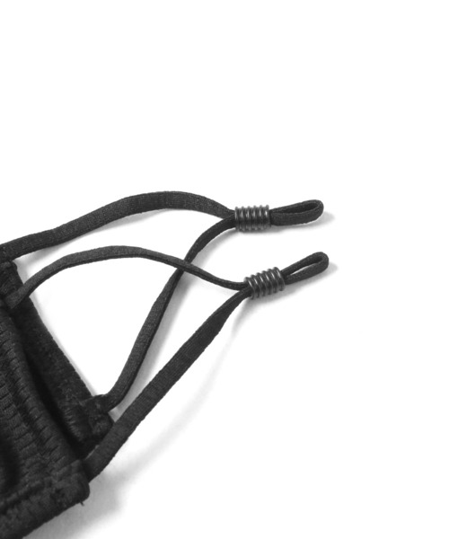 NEW ERA（ニューエラ）の「NEW ERA WAIPER別注 ロゴエンブロイダリー マスク（マスク・メンズ・ブラック/ゴールド・FREE）」の13枚目の写真