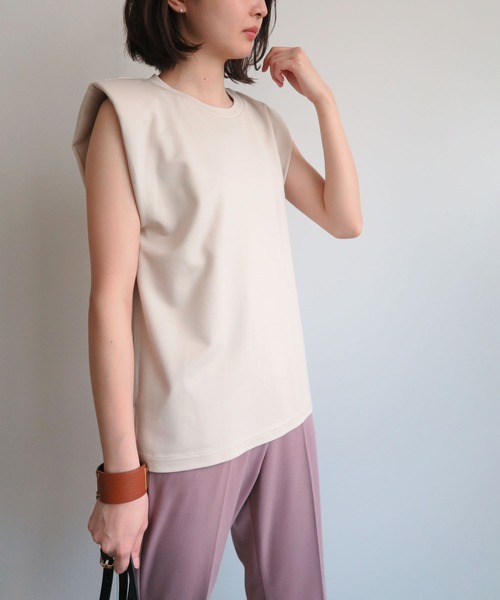 GeeRA(ジーラ)の「イレギュラーヘムノースリTシャツ(Tシャツ/カットソー・レディース・サンドグレー/ブラック/アイボリー・MEDIUM)」の1枚目の写真