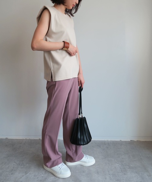 GeeRA(ジーラ)の「イレギュラーヘムノースリTシャツ(Tシャツ/カットソー・レディース・サンドグレー/ブラック/アイボリー・MEDIUM)」の7枚目の写真