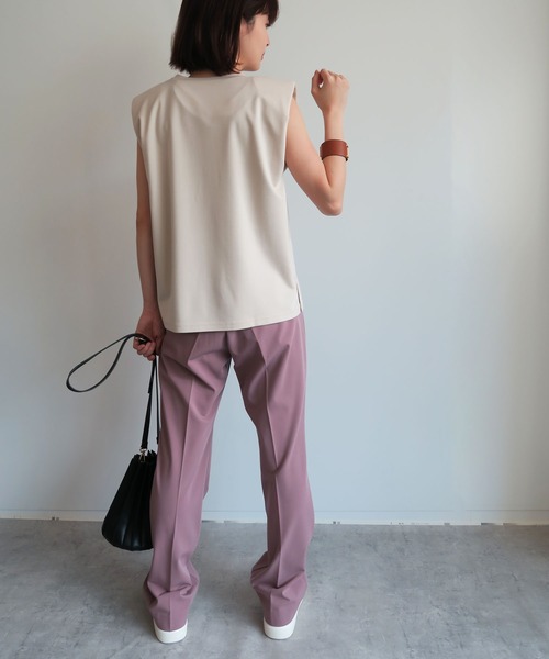 GeeRA(ジーラ)の「イレギュラーヘムノースリTシャツ(Tシャツ/カットソー・レディース・サンドグレー/ブラック/アイボリー・MEDIUM)」の14枚目の写真