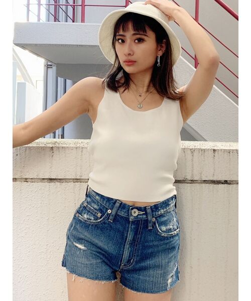 GYDA(ジェイダ)の「バックリボンニット TOPS(タンクトップ・レディース・ブラック/オフホワイト/マスタード・FREE)」の16枚目の写真