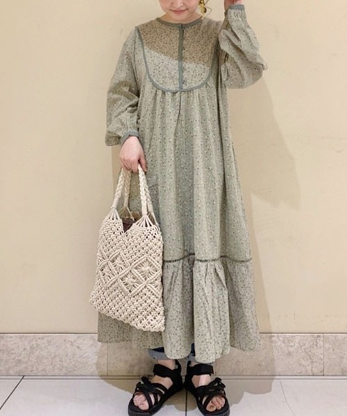 Samansa Mos2（サマンサ モスモス）の「花柄プリントパイピングワンピース（ワンピース・レディース・ミント/グレー/ベージュ・ﾌﾘ-）」の3枚目の写真