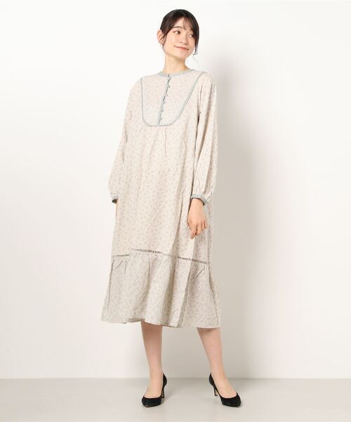 Samansa Mos2（サマンサ モスモス）の「花柄プリントパイピングワンピース（ワンピース・レディース・ミント/グレー/ベージュ・ﾌﾘ-）」の8枚目の写真