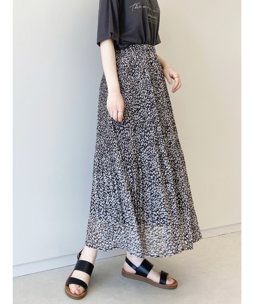 Samansa Mos2 blue(サマンサモスモスブルー)の「レオパード柄消しプリーツスカート(スカート・レディース・ブラック/ブラウン/オフホワイト・フリ-)」の3枚目の写真
