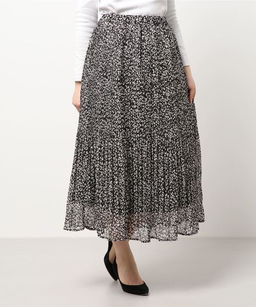 Samansa Mos2 blue(サマンサモスモスブルー)の「レオパード柄消しプリーツスカート(スカート・レディース・ブラック/ブラウン/オフホワイト・フリ-)」の7枚目の写真