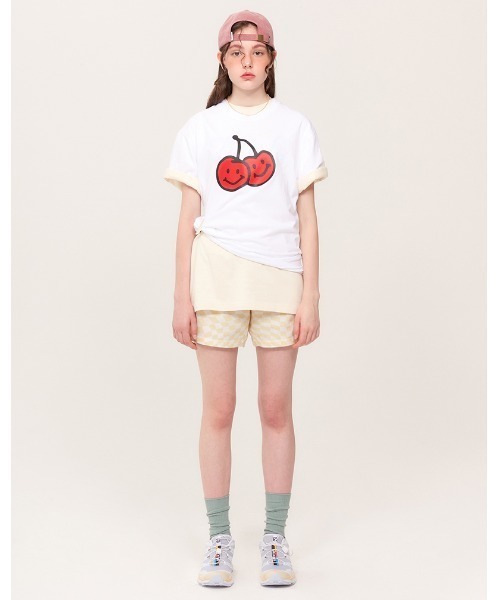 KIRSH(キルシー)の「『KIRSH/キルシー』BIG DOODLE CHERRY T-SHIRTS KH/ビッグチェリープリント半袖Tシャツ(Tシャツ/カットソー・レディース・ホワイト/ブラック/A・FREE)」の6枚目の写真