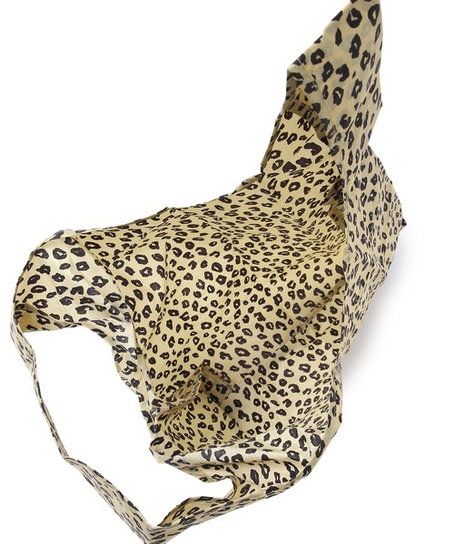 ADAM ET ROPE'(アダムエロペ)の「【BAGGU】Standard Baggu(エコバッグ/サブバッグ・レディース・ベージュ/オリーブ・M)」の9枚目の写真