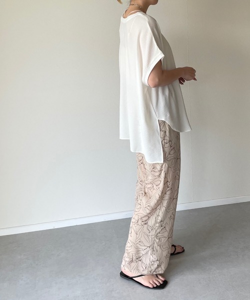 y/m by misato(イムバイミサト)の「ラインフラワーパンツ(その他パンツ・レディース・アイボリー/グレー・FREE)」の7枚目の写真