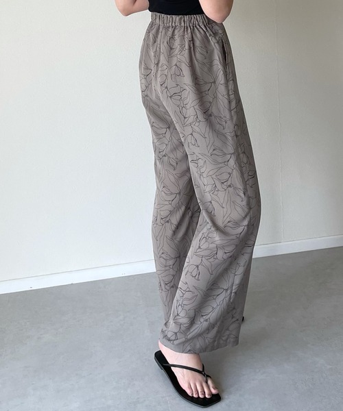 y/m by misato(イムバイミサト)の「ラインフラワーパンツ(その他パンツ・レディース・アイボリー/グレー・FREE)」の19枚目の写真