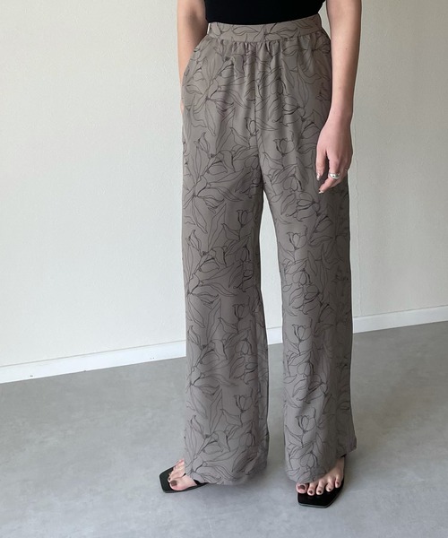 y/m by misato(イムバイミサト)の「ラインフラワーパンツ(その他パンツ・レディース・アイボリー/グレー・FREE)」の14枚目の写真