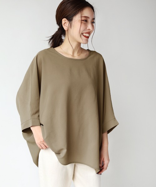 Bou Jeloud(ブージュルード)の「サラッと素材◆ドルマンブラウス(シャツ/ブラウス・レディース・ブラック/オフホワイト/ライム/ブルー/グレイッシュベージュ/チャコールグレー/パープル/ダークグリーン/キャメル/グリーン系その他・FREE)」の4枚目の写真