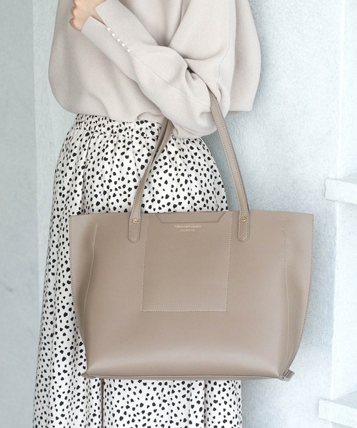 ROPE' PICNIC(ロペピクニック)の「【A4対応】軽量フロントポケット平カシメ3層トートバッグ(トートバッグ・レディース・ブラック/オフホワイト/ベージュ/シルバー/ブラウン系その他3・FREE)」の3枚目の写真