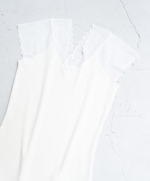 ROPE' PICNIC（ロペピクニック）の「袖レースVネックテレコトップス（タンクトップ・レディース・ブラック/オフホワイト/ブラウン・40/38）」の13枚目の写真