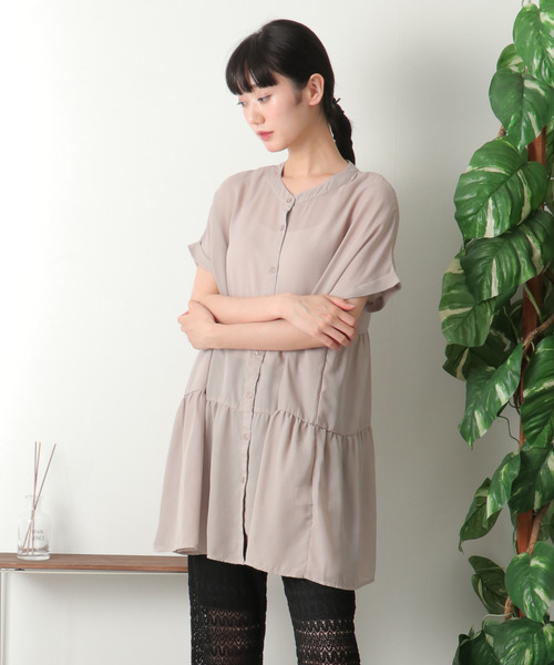 VENCEEXCHANGE（ヴァンスエクスチェンジ）の「半袖ティアードブラウス（シャツ/ブラウス・レディース・ブラック/オフホワイト/ブルー/ベージュ系その他・M）」の3枚目の写真