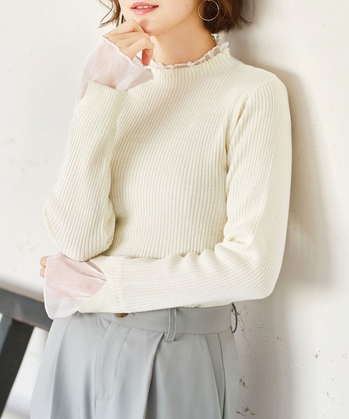GeeRA(ジーラ)の「シアー付ハイネックリブニットトップス(ニット/セーター・レディース・ブラック/オフホワイト/サンドグレー/ボルドー/グリーン/その他・X-LARGE/SMALL/XX-LARGE/MEDIUM/LARGE)」の2枚目の写真
