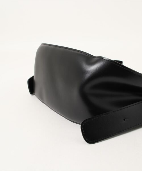 Q(キュー)の「ラウンドショルダーバッグ(ショルダーバッグ・レディース・ダークブラウン/ブラック/アイボリー・ONE SIZE)」の10枚目の写真