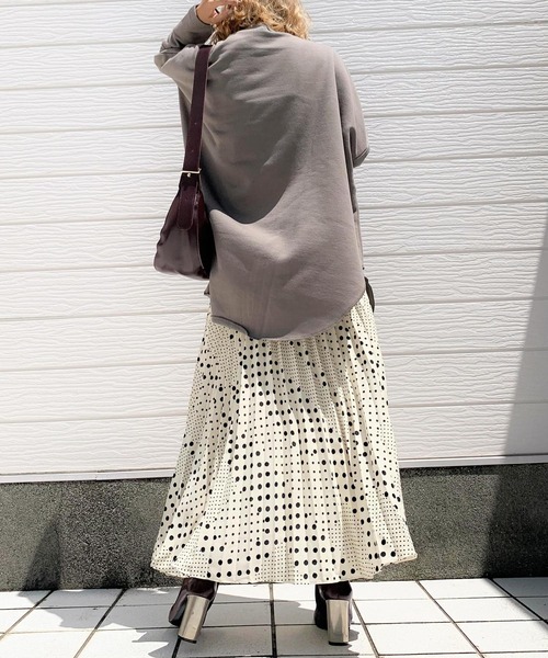 Q(キュー)の「ラウンドショルダーバッグ(ショルダーバッグ・レディース・ダークブラウン/ブラック/アイボリー・ONE SIZE)」の16枚目の写真