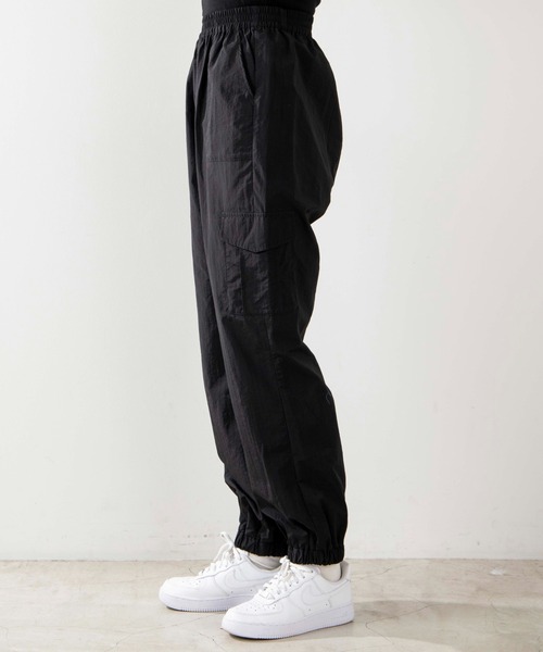 WEGO（ウィゴー）の「WEGO/ナイロンカーゴパンツ（カーゴパンツ・レディース・ブラック/グレー・FREE）」の5枚目の写真