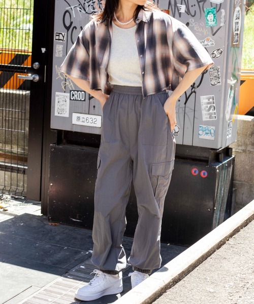 WEGO（ウィゴー）の「WEGO/ナイロンカーゴパンツ（カーゴパンツ・レディース・ブラック/グレー・FREE）」の15枚目の写真