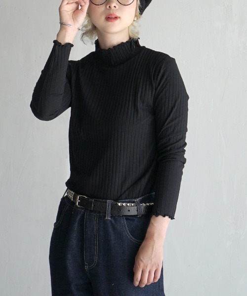 zootie（ズーティー）の「【主役にも名脇役にも！】ロングスリーブ リブカットソー［タートルネック］（Tシャツ/カットソー・レディース・グレイッシュベージュ/ライトブルー/チャコール/ベージュ/コーラルピンク/ダークグリーン/ブラック/ピンク系その他/グレイッシュブルー/アイボリー/ダークパープル/ライトベージュ/アッシュ/パープル/ブルー系その他/ブラック系その他/オフホワイト/モスグリーン/レッド系その他/イエロー系その他/ベビーピンク/ベージュ×ブラック/ブルー/ブラック×ホワイト/ホワイト×ブラック/グレー系その他/ネイビー/ケリーグリーン/シアン/グレー系その他2/オレンジ系その他/ホワイト系その他/カーキブラウン/テラコッタ/サーモンピンク/グリーン系その他2/ホワイト系その他2/ブルー系その他2・L/LL/M）」の8枚目の写真