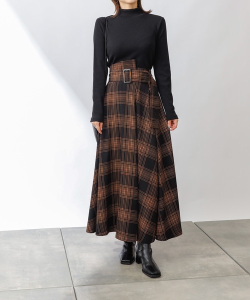 COLONY 2139（コロニートゥーワンスリーナイン）の「ギザコットンリブハイネック長袖Tシャツ/ロンT（Tシャツ/カットソー・レディース・ホワイト/ブラック/グリーン・SMALL/MEDIUM/LARGE）」の7枚目の写真