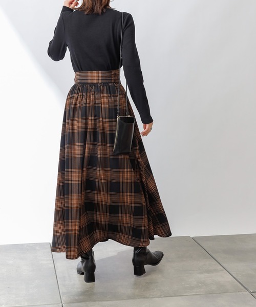 COLONY 2139（コロニートゥーワンスリーナイン）の「ギザコットンリブハイネック長袖Tシャツ/ロンT（Tシャツ/カットソー・レディース・ホワイト/ブラック/グリーン・SMALL/MEDIUM/LARGE）」の9枚目の写真