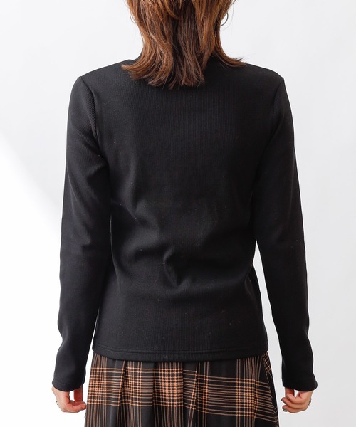 COLONY 2139（コロニートゥーワンスリーナイン）の「ギザコットンリブハイネック長袖Tシャツ/ロンT（Tシャツ/カットソー・レディース・ホワイト/ブラック/グリーン・SMALL/MEDIUM/LARGE）」の22枚目の写真