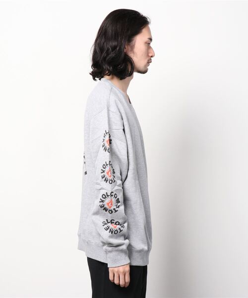 VOLCOM（ボルコム）の「CATCH 91 CREW FLEECE（スウェット・メンズ・グレー/グリーン系・LARGE/SMALL/MEDIUM/X-LARGE）」の5枚目の写真