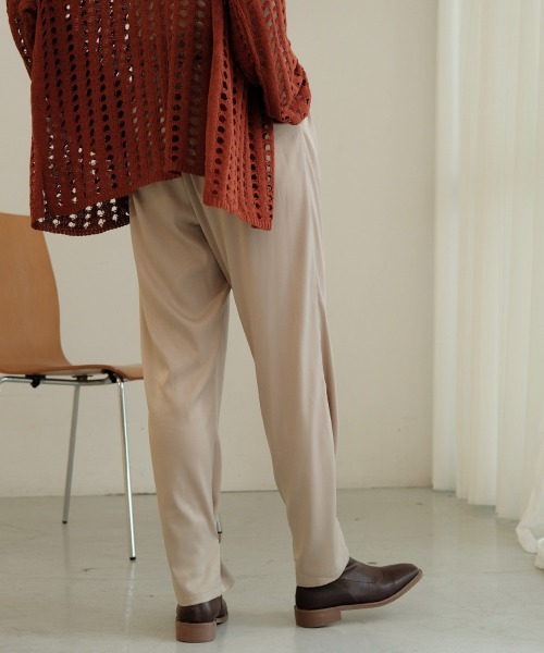 Bab（バブ）の「【WEB限定】サテン裾絞りパンツ（その他パンツ・レディース・ベージュ/モカ/プラム・M）」の12枚目の写真