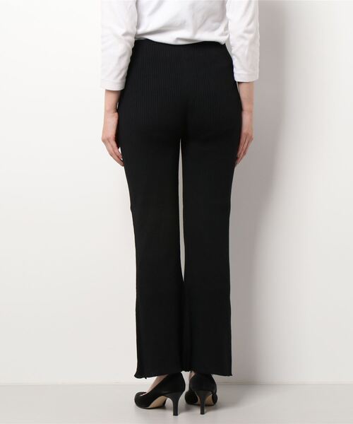 COLONY 2139(コロニートゥーワンスリーナイン)の「リサイクルポリリブニットパンツ(セットアップ可)(その他パンツ・レディース・ブラック/グリーン/グレイッシュベージュ・MEDIUM/LARGE)」の16枚目の写真