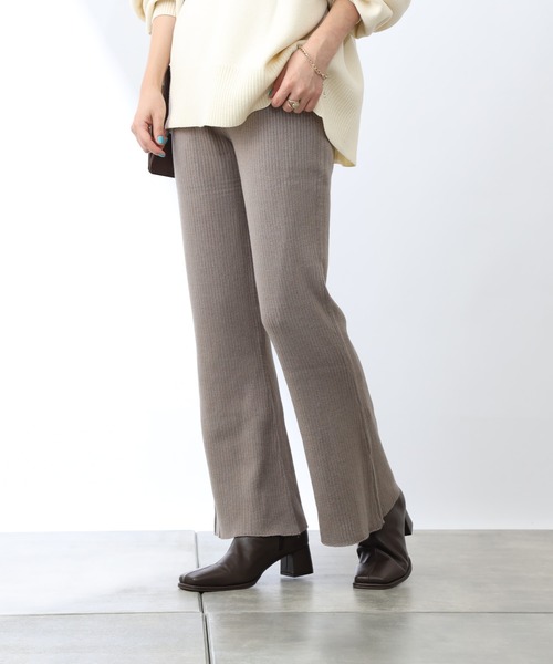 COLONY 2139(コロニートゥーワンスリーナイン)の「リサイクルポリリブニットパンツ(セットアップ可)(その他パンツ・レディース・ブラック/グリーン/グレイッシュベージュ・MEDIUM/LARGE)」の3枚目の写真