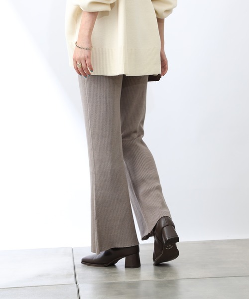 COLONY 2139(コロニートゥーワンスリーナイン)の「リサイクルポリリブニットパンツ(セットアップ可)(その他パンツ・レディース・ブラック/グリーン/グレイッシュベージュ・MEDIUM/LARGE)」の14枚目の写真