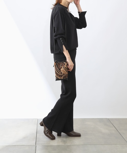 COLONY 2139(コロニートゥーワンスリーナイン)の「リサイクルポリリブニットパンツ(セットアップ可)(その他パンツ・レディース・ブラック/グリーン/グレイッシュベージュ・MEDIUM/LARGE)」の22枚目の写真