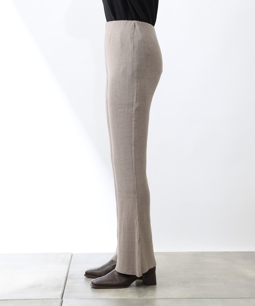 COLONY 2139(コロニートゥーワンスリーナイン)の「リサイクルポリリブニットパンツ(セットアップ可)(その他パンツ・レディース・ブラック/グリーン/グレイッシュベージュ・MEDIUM/LARGE)」の17枚目の写真