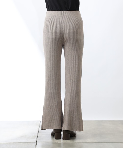 COLONY 2139(コロニートゥーワンスリーナイン)の「リサイクルポリリブニットパンツ(セットアップ可)(その他パンツ・レディース・ブラック/グリーン/グレイッシュベージュ・MEDIUM/LARGE)」の8枚目の写真